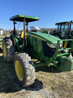 2019 John Deere 5100E Image