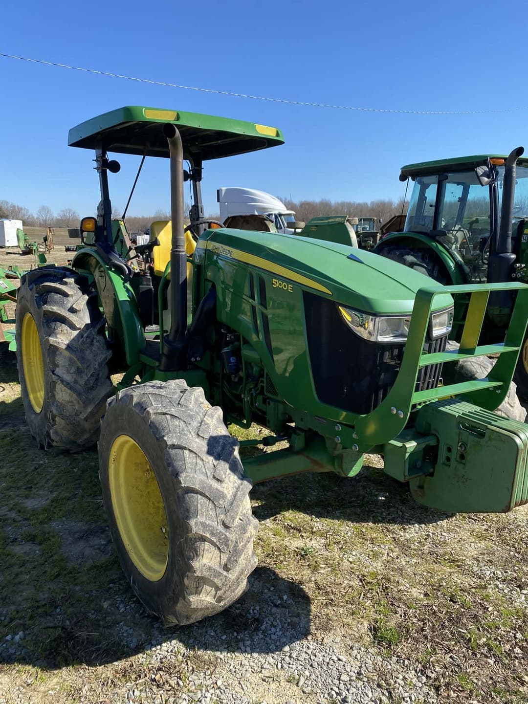 Image of John Deere 5100E Image 1