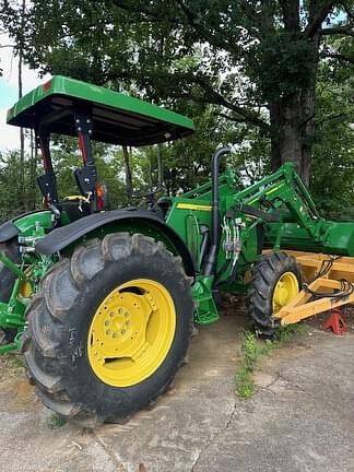 Image of John Deere 5100E equipment image 2