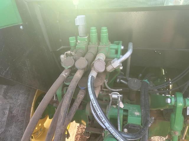 Image of John Deere 5100E equipment image 4