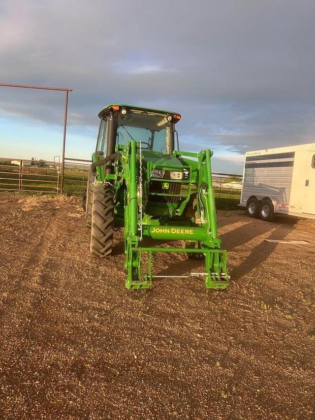 Image of John Deere 5100E equipment image 2