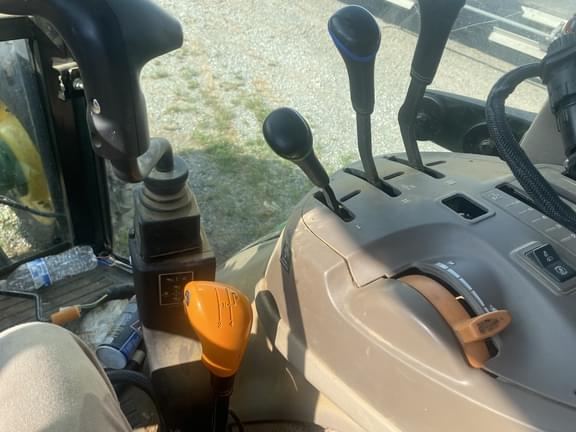 Image of John Deere 5100E equipment image 4