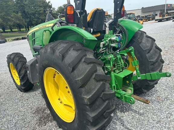 Image of John Deere 5100E equipment image 1
