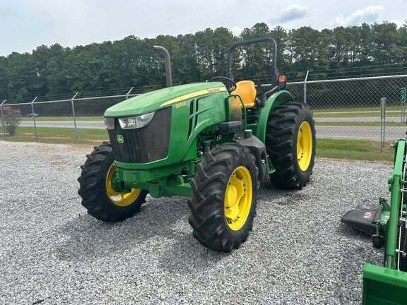 Image of John Deere 5100E equipment image 4