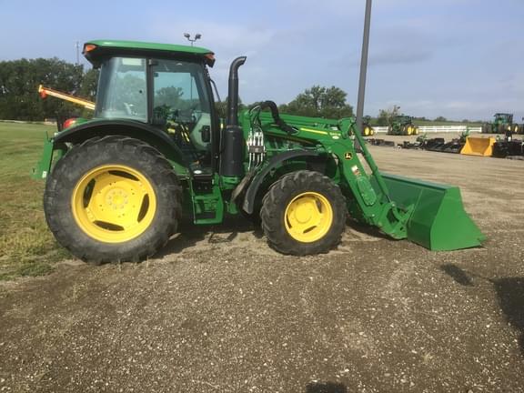 Image of John Deere 5100M equipment image 3