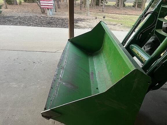 Image of John Deere 5100M equipment image 4