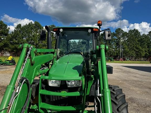 Image of John Deere 5100M equipment image 4