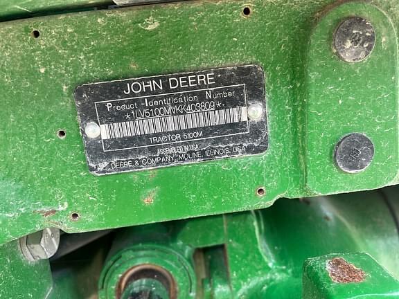 Image of John Deere 5100M equipment image 4