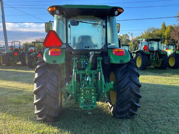 Image of John Deere 5100M equipment image 3