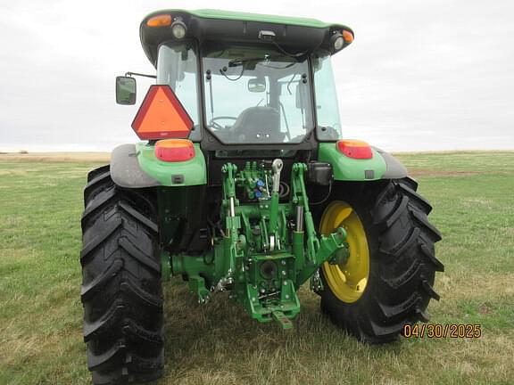 Image of John Deere 5100M equipment image 3