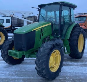 2019 John Deere 5100M Image