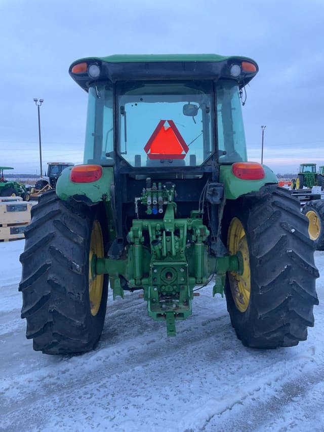 Image of John Deere 5100M equipment image 3