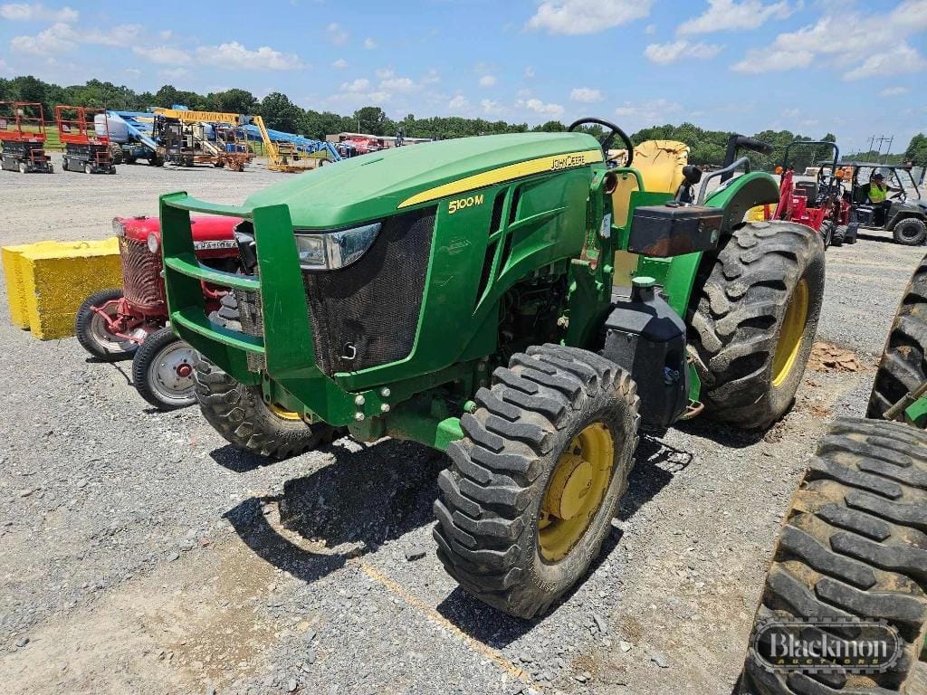 2019 John Deere 5100M Equipment Image0