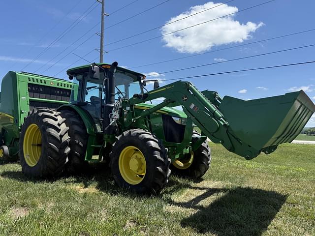 Image of John Deere 5115M equipment image 1