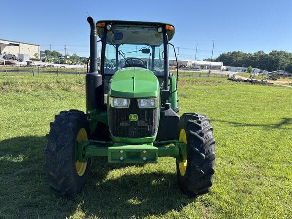 Image of John Deere 5115M equipment image 2