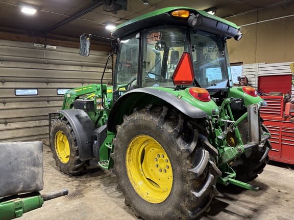 Image of John Deere 5115M equipment image 2