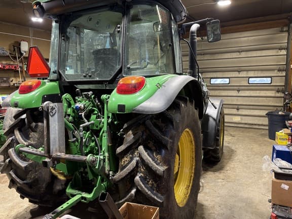 Image of John Deere 5115M equipment image 1