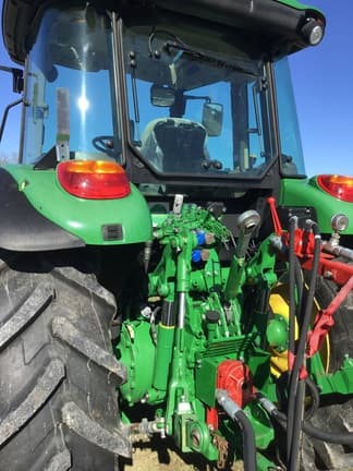 Image of John Deere 5115M equipment image 4