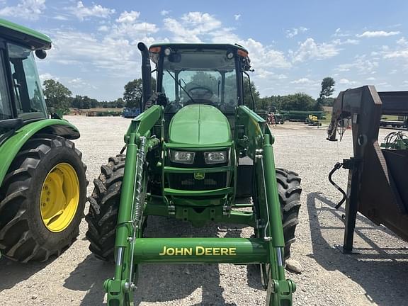 Image of John Deere 5115M equipment image 2