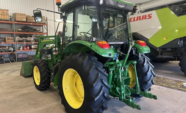 Image of John Deere 5115M equipment image 2