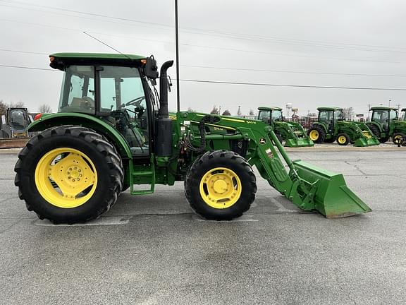 Image of John Deere 5115M equipment image 4