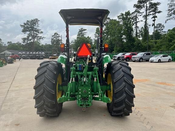 Image of John Deere 5115M equipment image 4