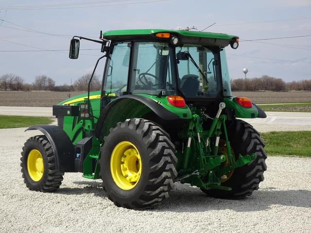 Image of John Deere 5115M equipment image 2