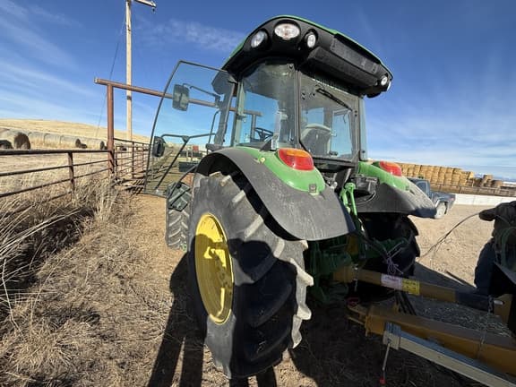 Image of John Deere 5115R equipment image 4