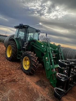 Image of John Deere 5115R equipment image 3