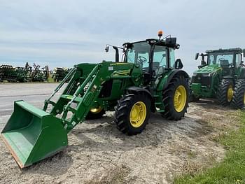 2019 John Deere 5125R Equipment Image0