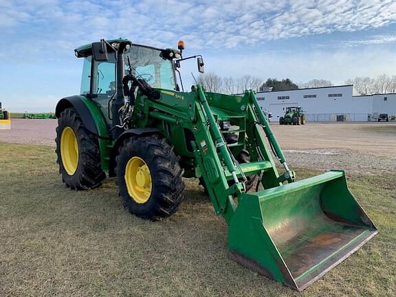 Image of John Deere 5125R equipment image 2