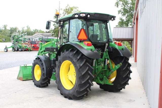 Image of John Deere 5125R equipment image 2