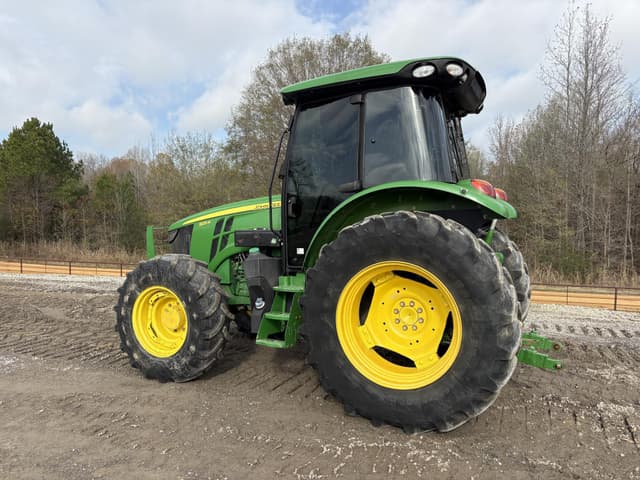 Image of John Deere 5125R equipment image 3