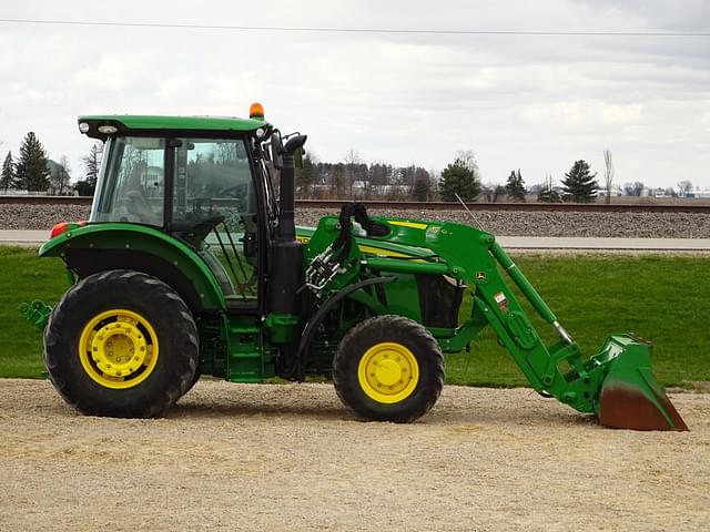 Image of John Deere 5125R equipment image 4