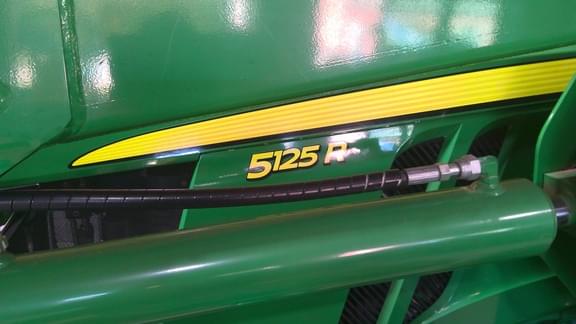 Image of John Deere 5125R equipment image 1