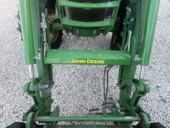 Image of John Deere 5125R equipment image 2