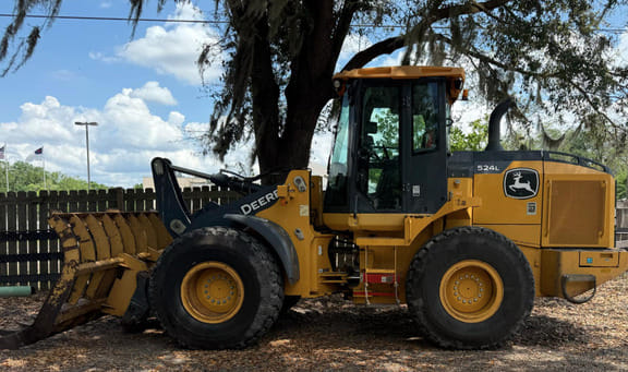 2019 John Deere 524L Equipment Image0