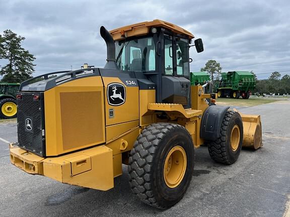 Image of John Deere 524L equipment image 2