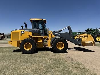 2019 John Deere 544L Equipment Image0