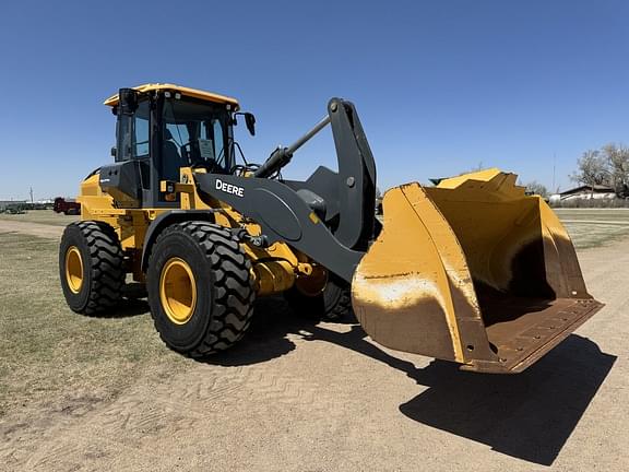 Image of John Deere 544L equipment image 1