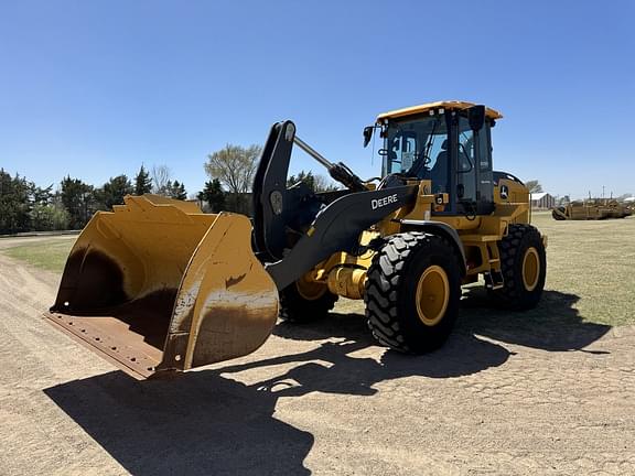 Image of John Deere 544L equipment image 2