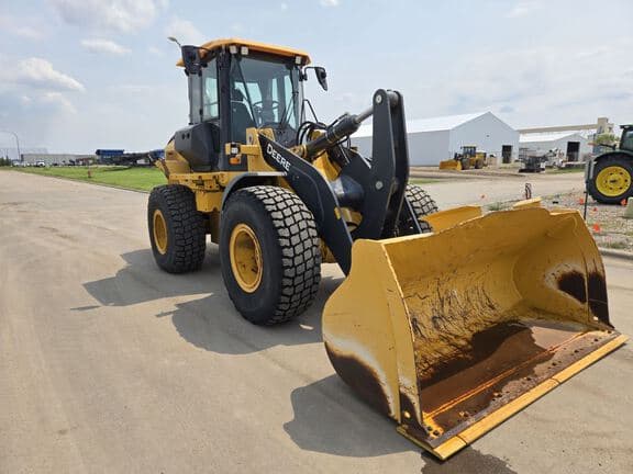 Image of John Deere 544L equipment image 3