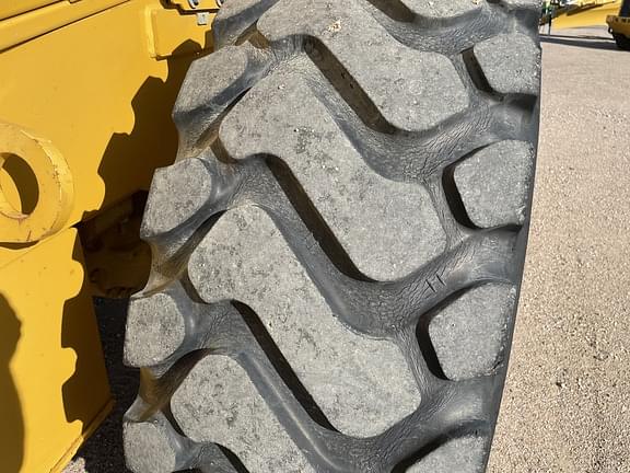 Thumbnail image John Deere 544L 16