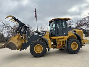 2019 John Deere 544L Image
