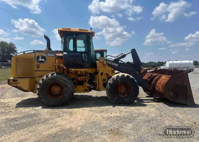 Image of John Deere 544L equipment image 4