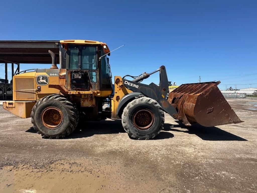 Image of John Deere 544L Primary image