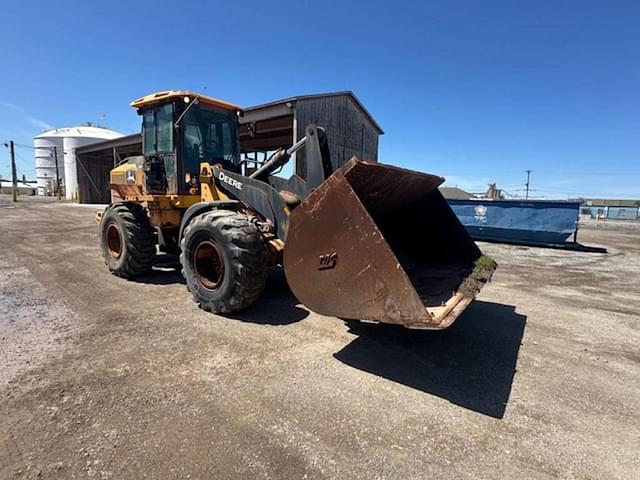 Image of John Deere 544L equipment image 4