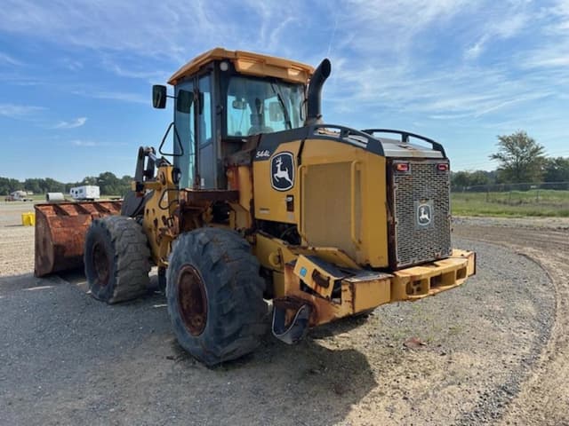 Image of John Deere 544L equipment image 4