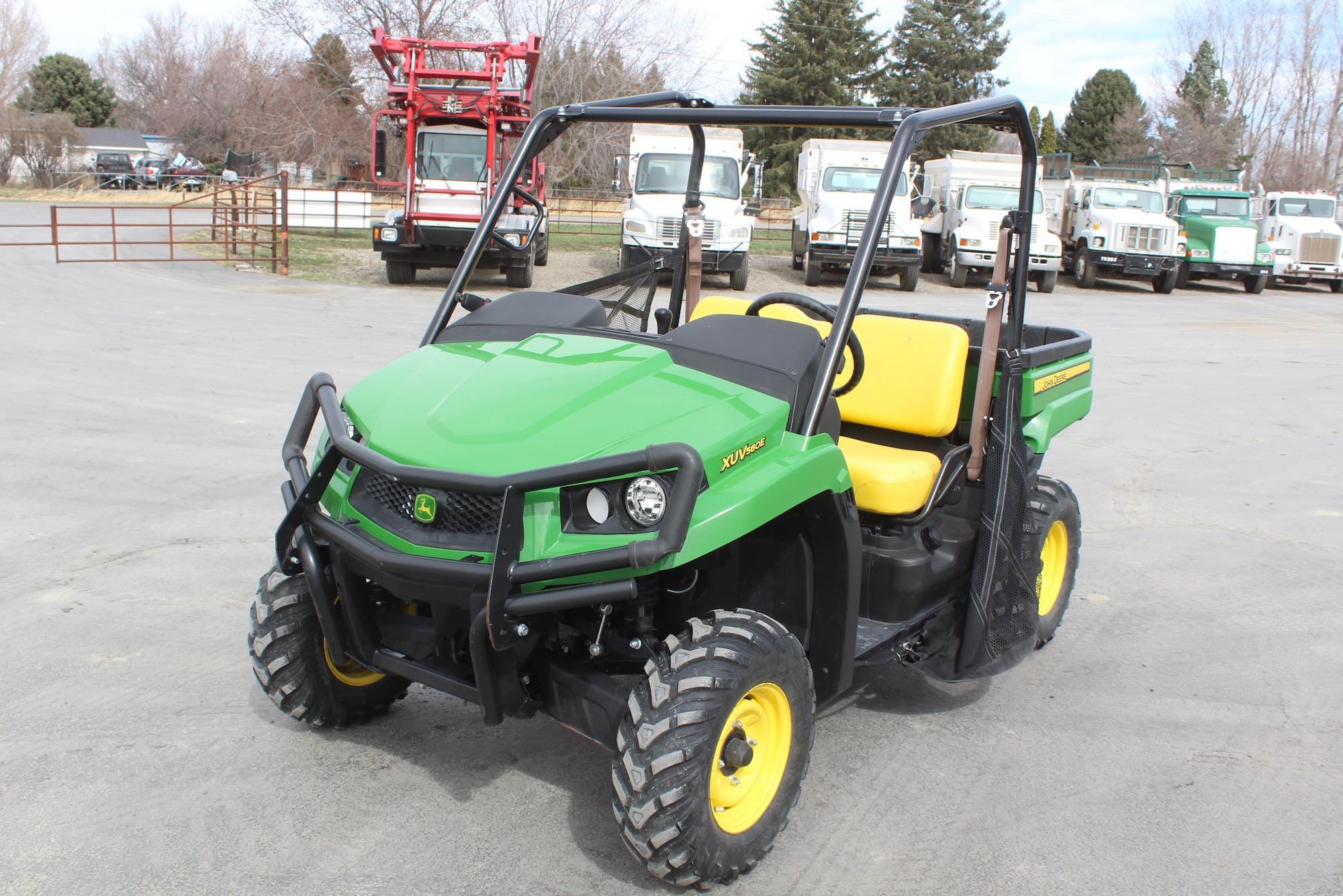 Main image John Deere XUV 560E
