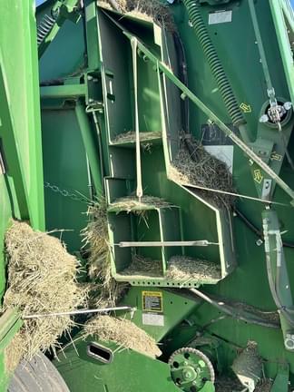 Image of John Deere 560M equipment image 1